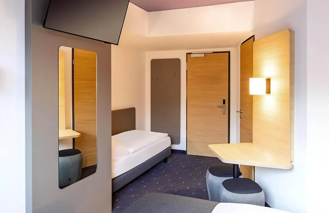 B&B Hotel Duesseldorf-Airport-1