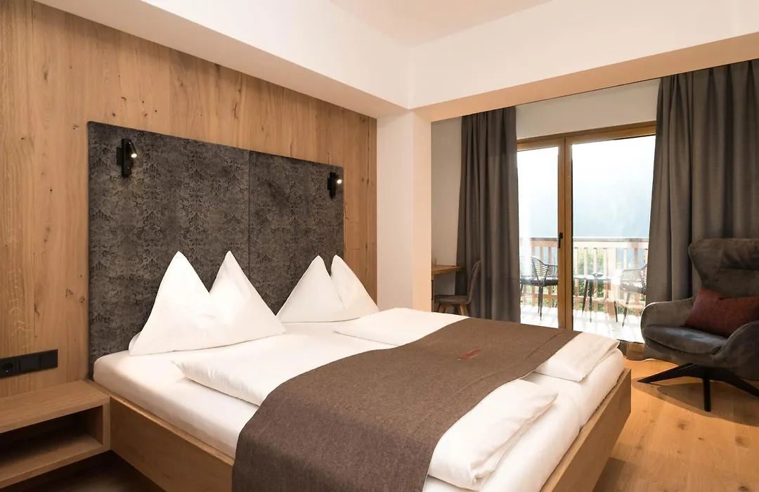 Hotel Alpenklang-1