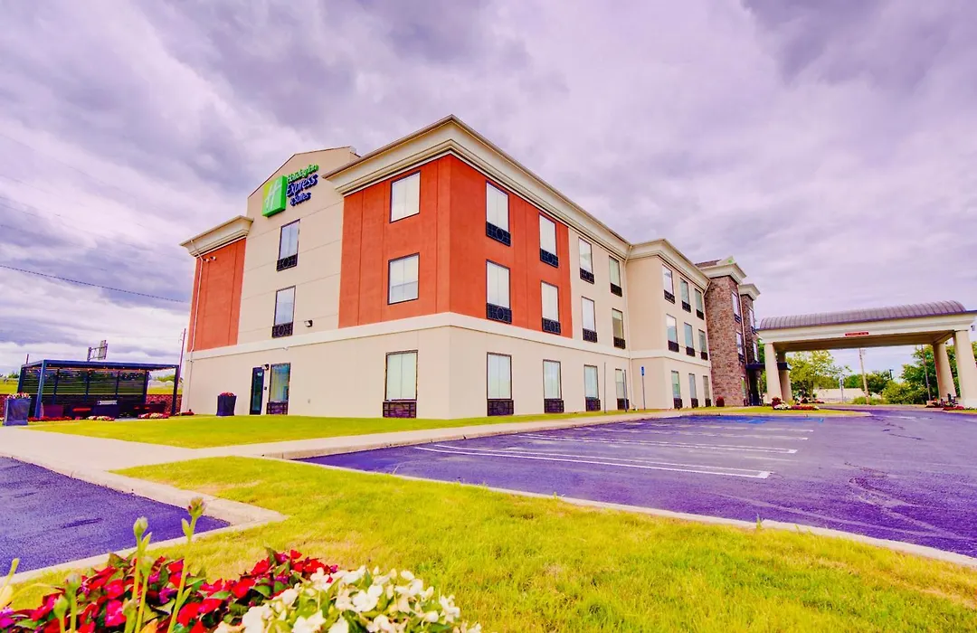 Holiday Inn Express Hotel & Suites Chester By Ihg-1