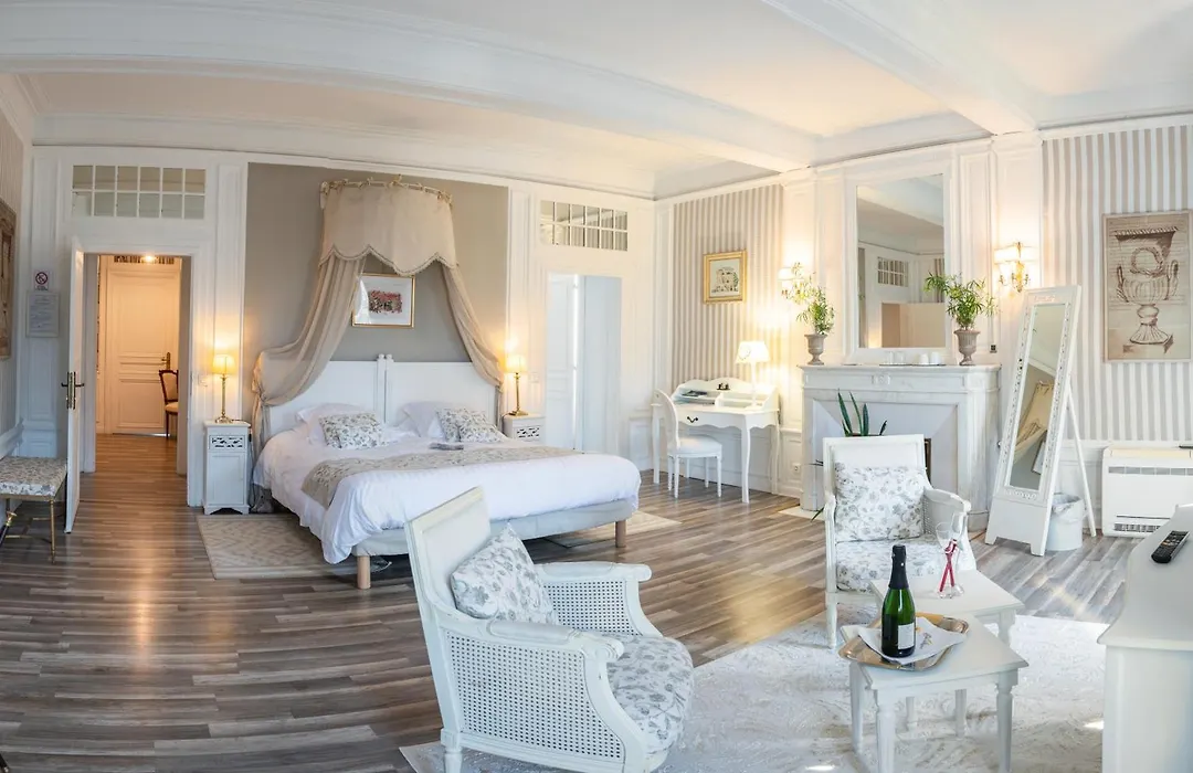 Maison D'Hotes "Les Jardins De Mazamet"-1