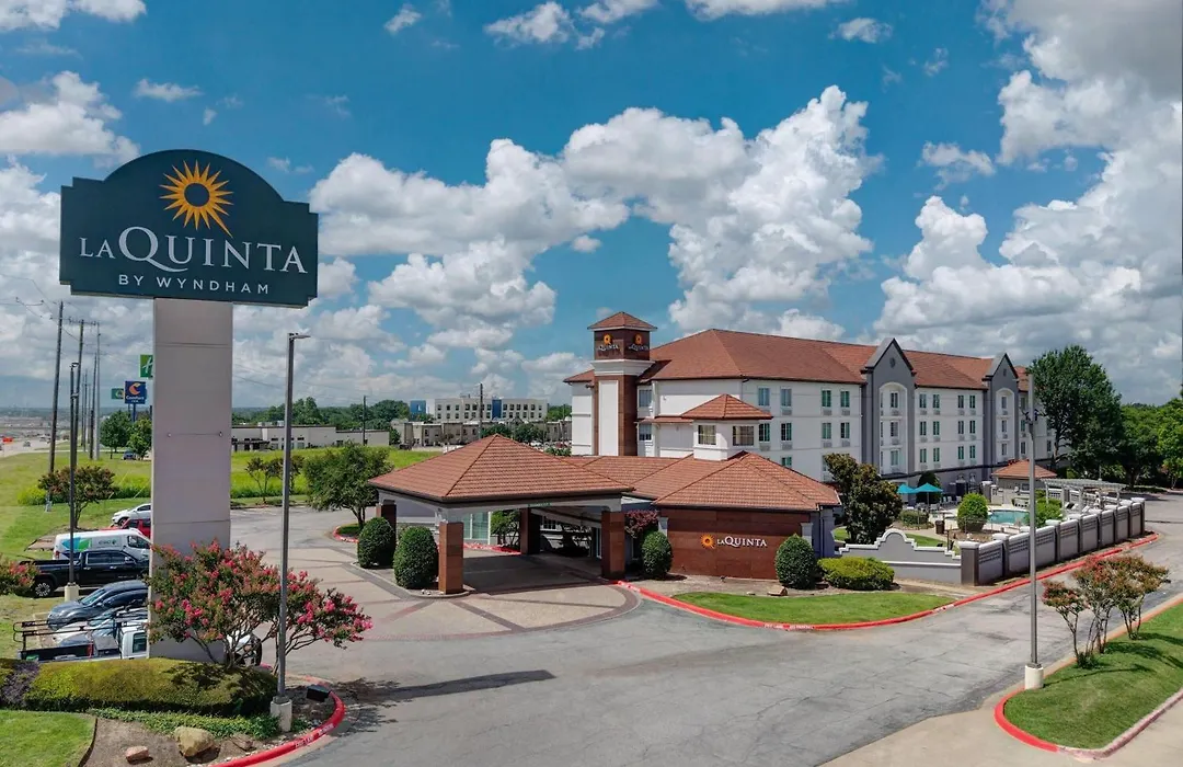 La Quinta By Wyndham Sherman-1
