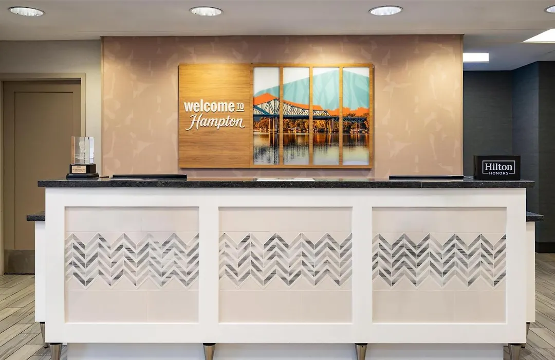 Hampton Inn And Suites La Crosse Downtown-1