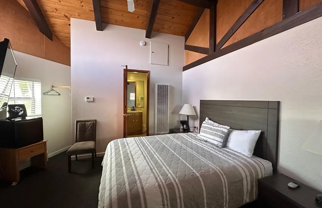 Lee Vining Motel-1