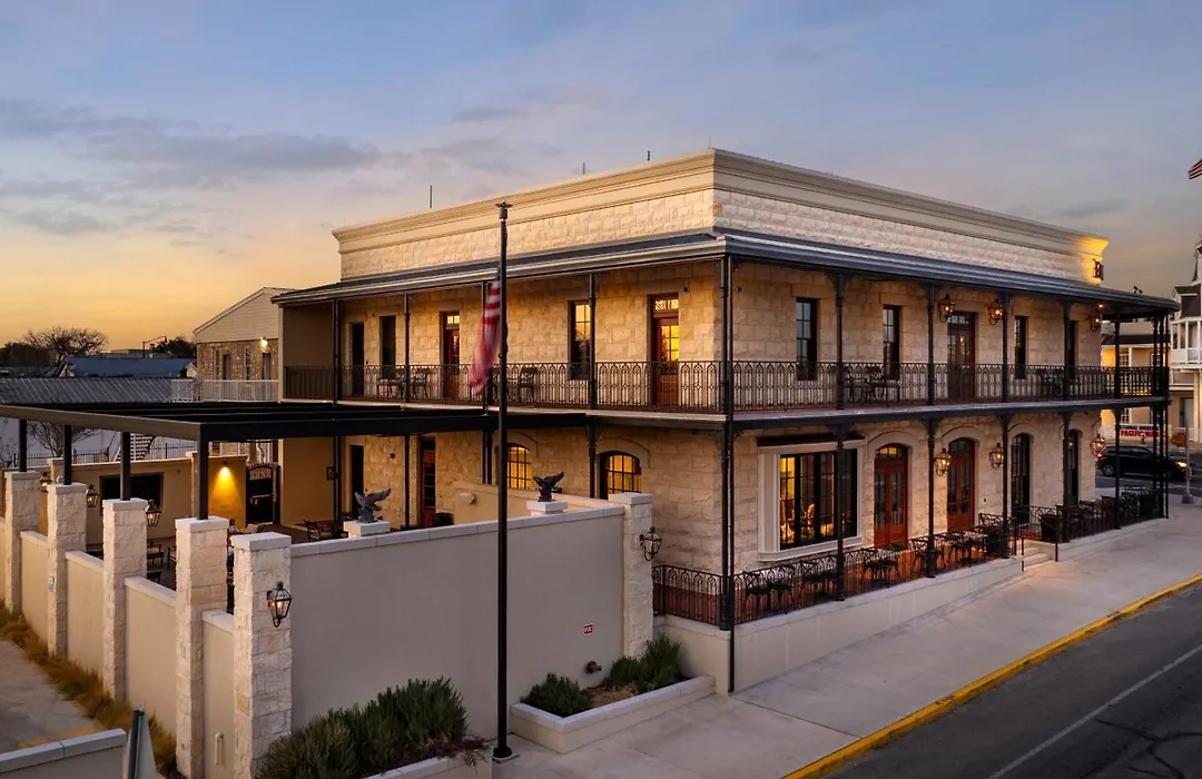 Emigrant Boutique Hotel-1