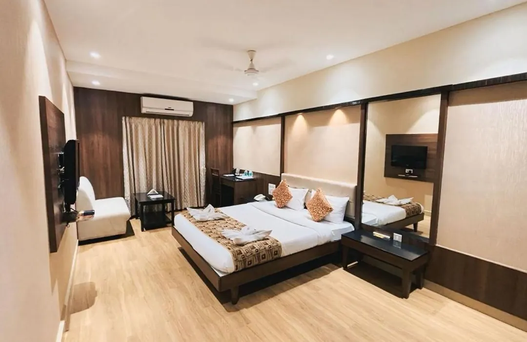 Lumbinis Grand Hotel-1