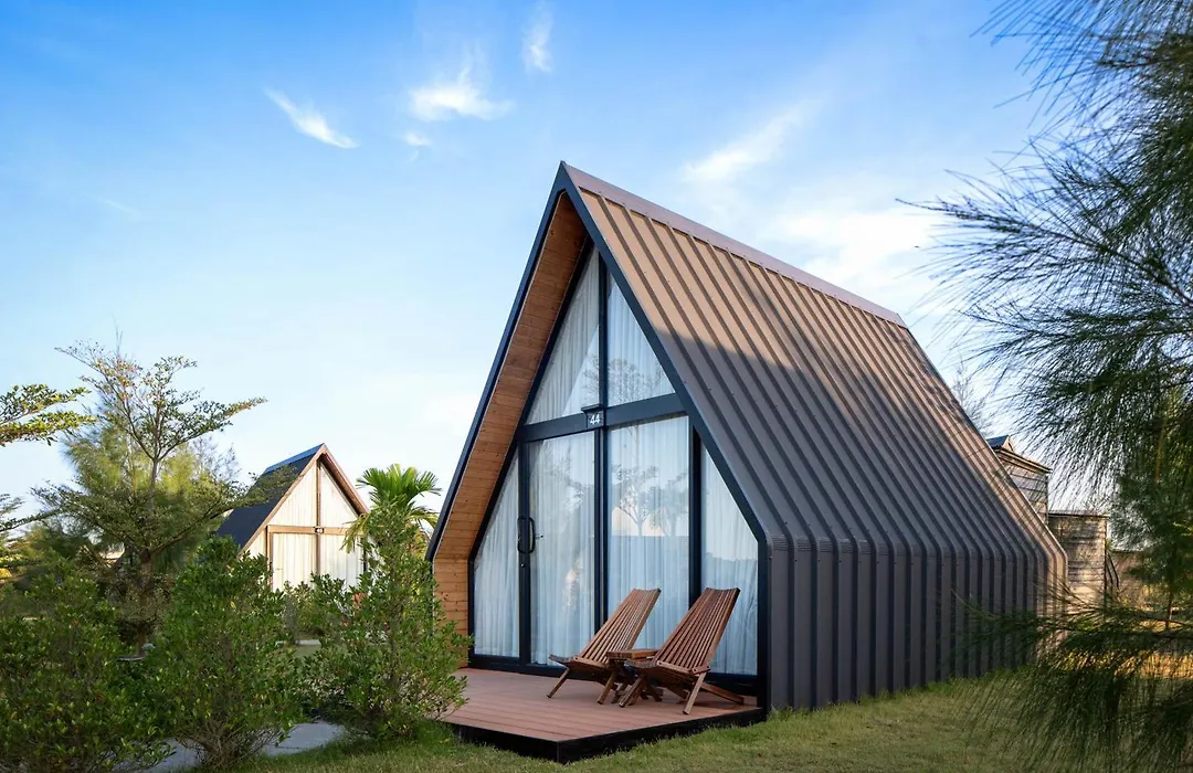 Summer Bay Beach Club & Cabins-1