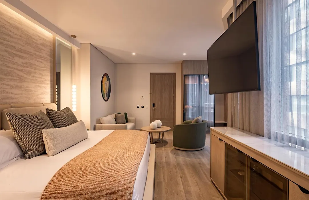 Le Parc Hotel, Beyond Stars-1