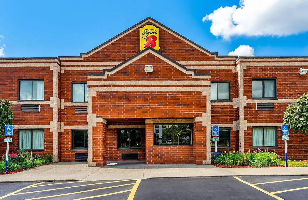 Super 8 By Wyndham Elgin-1