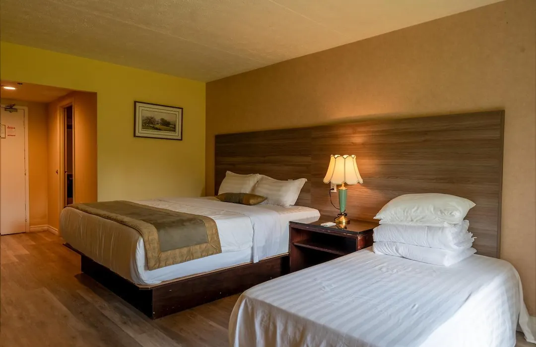 Hotel Cowansville-1