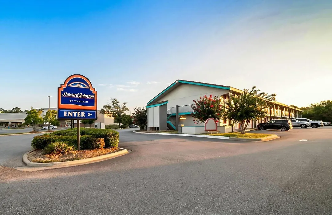 Howard Johnson By Wyndham Columbus Fort Moore-1