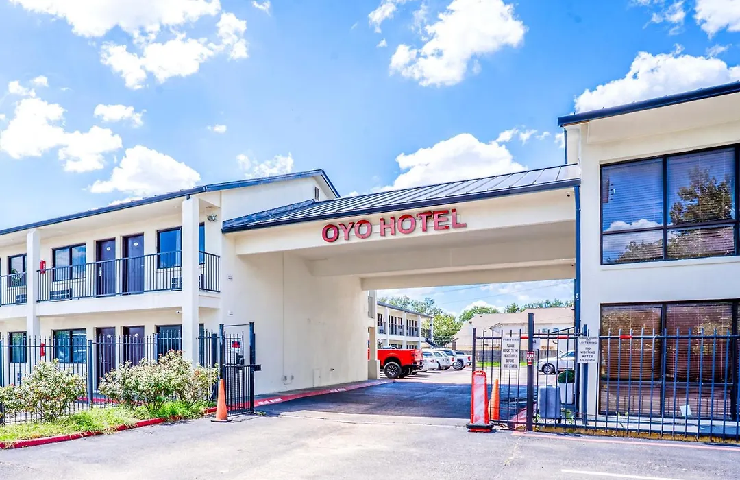 Oyo Hotel Houston N Fm-1960 Champions Tx-1