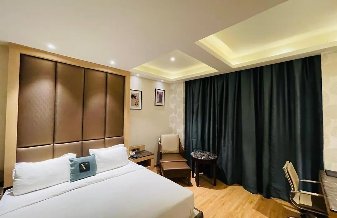 Hotel V Hazratganj-1