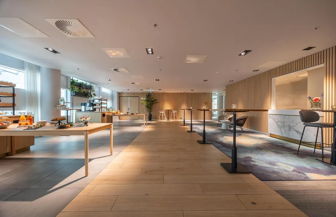 Crowne Plaza Utrecht - Central Station By Ihg-1