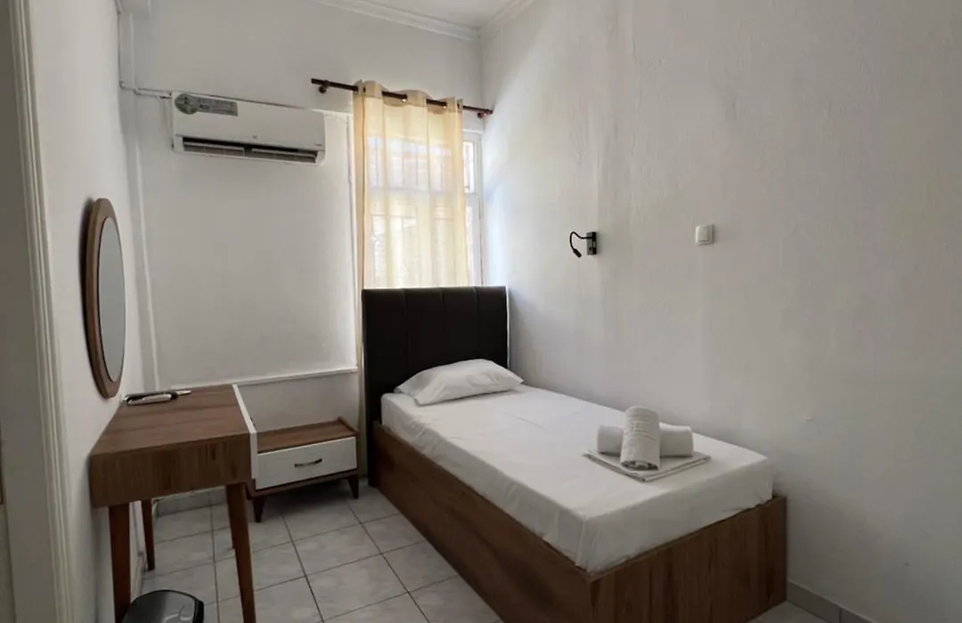 Omiros Rooms-1