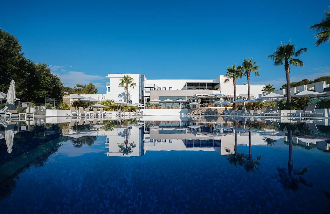 Mouratoglou Hotel&Resort-1
