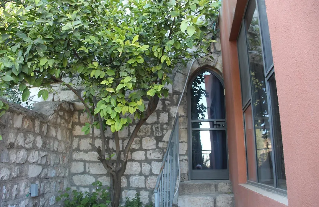 Artists' Colony Inn Zefat-1