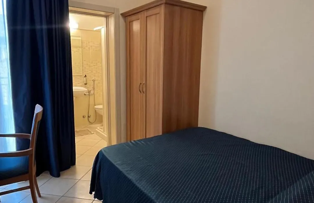 Hotel De La Ville-1