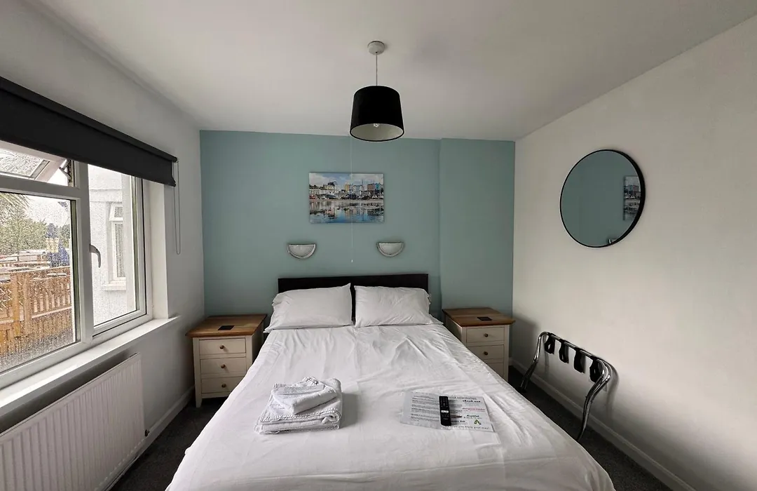Cottage Court Hotel-1