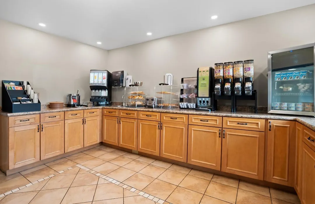 Fargo Inn And Suites-1