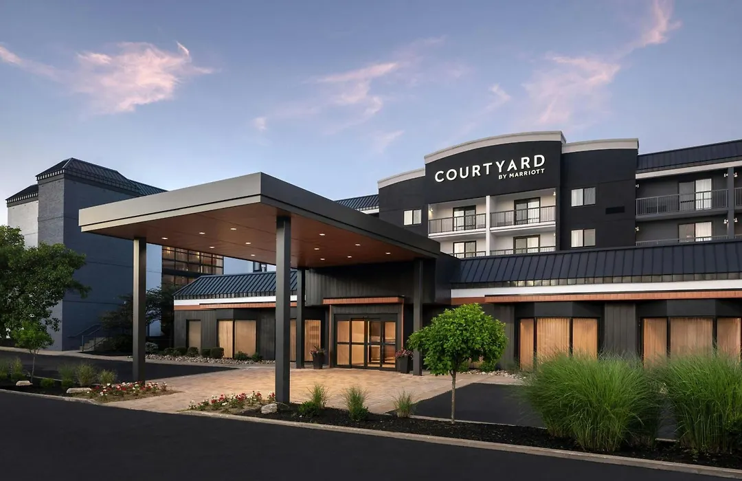 Courtyard Cleveland Beachwood-1