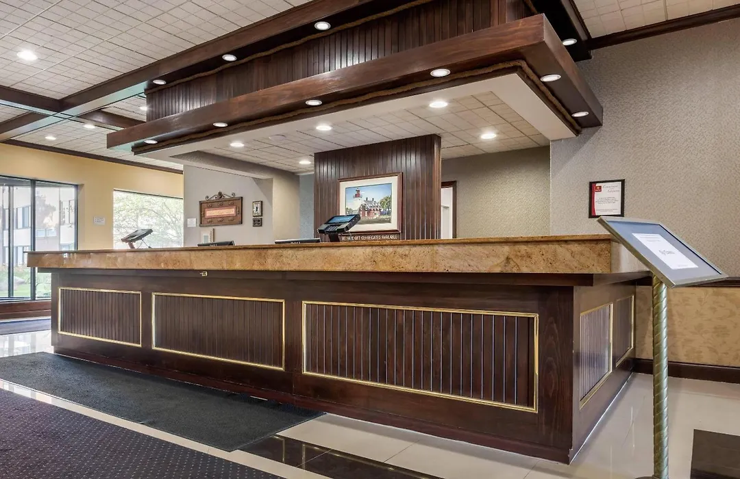 Clarion Hotel Conference Center On Lake Erie-1