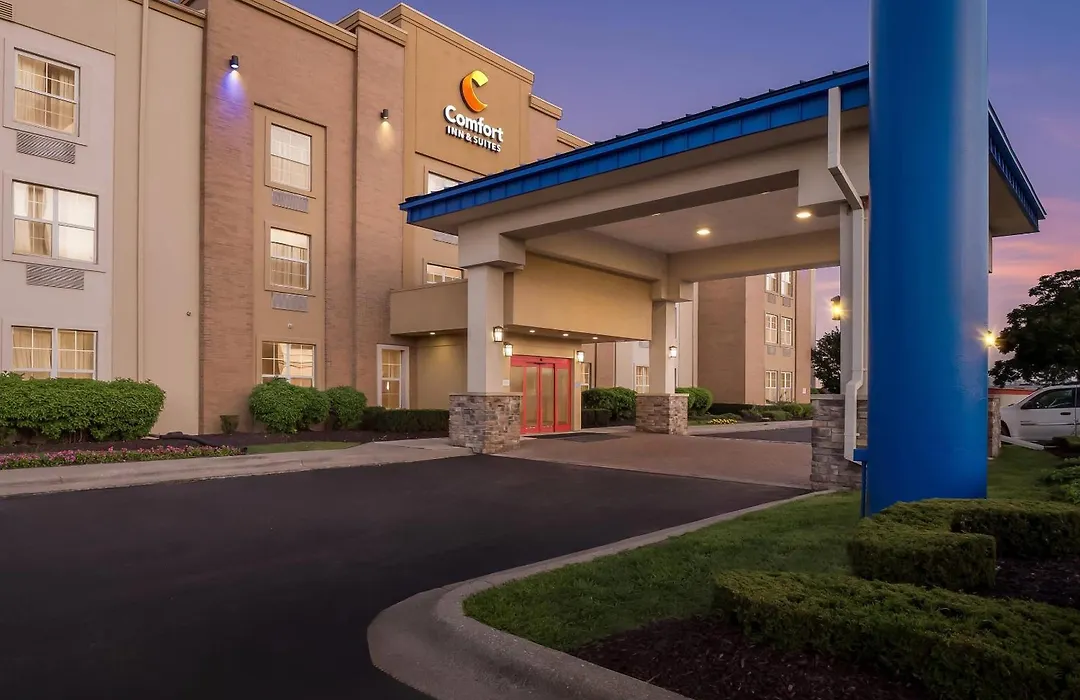 Comfort Inn & Suites Allen Park - Dearborn-1