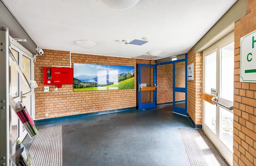 Euro Inn - Hostel-1