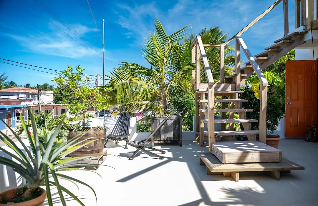 Crash Pad Adventure Hostel-1