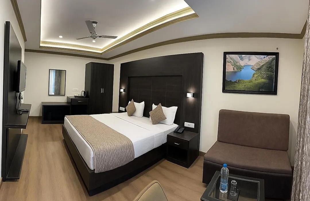 Crown Plaza Residency-1