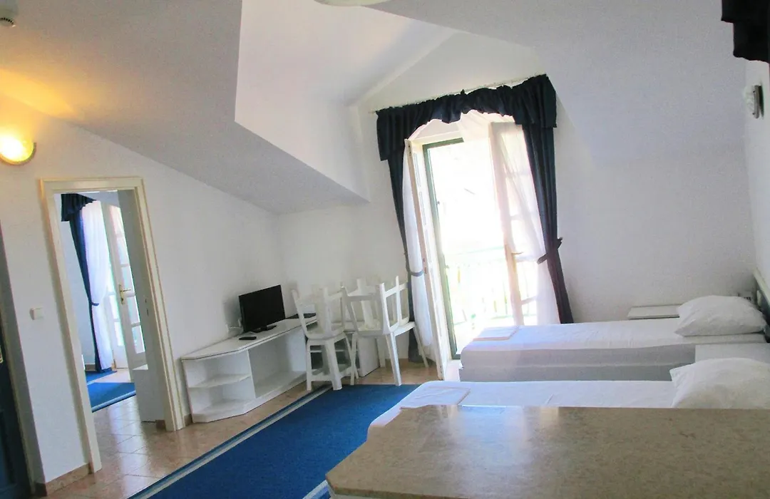 Hotel Ivan Dujmovic Dvori-1