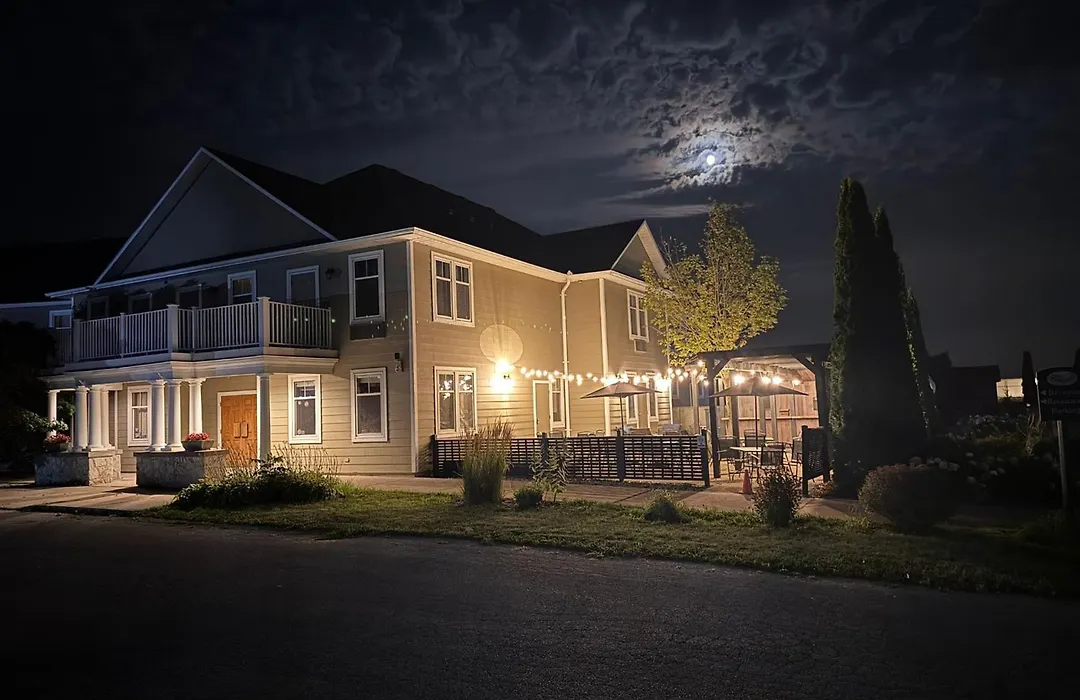Stone Willow Inn-1