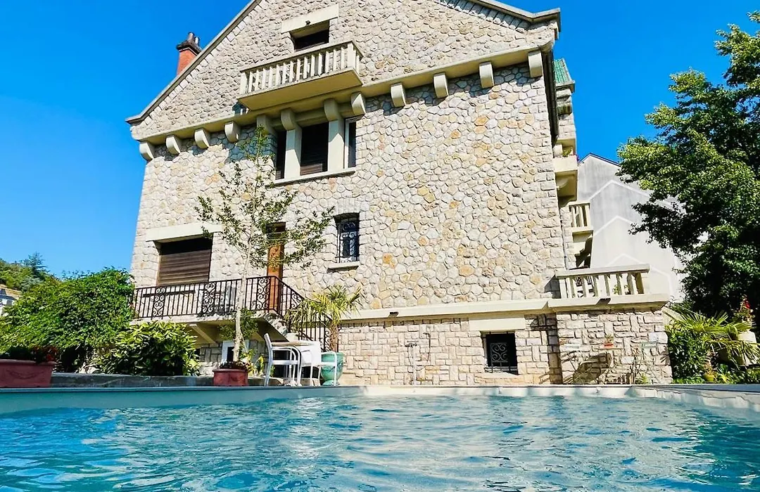 La Maison au toit vert-1