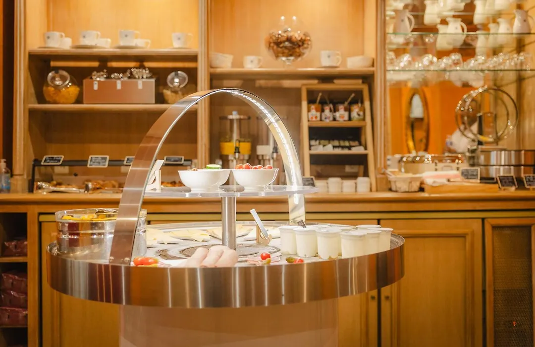 Grand Hotel Dore-1