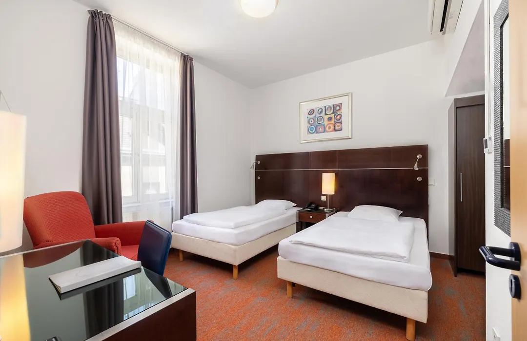 City Hotel Matyas-1