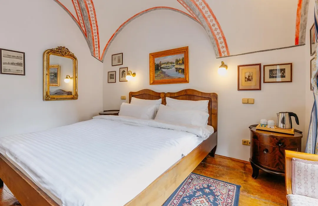 Hotel Leonardo-1