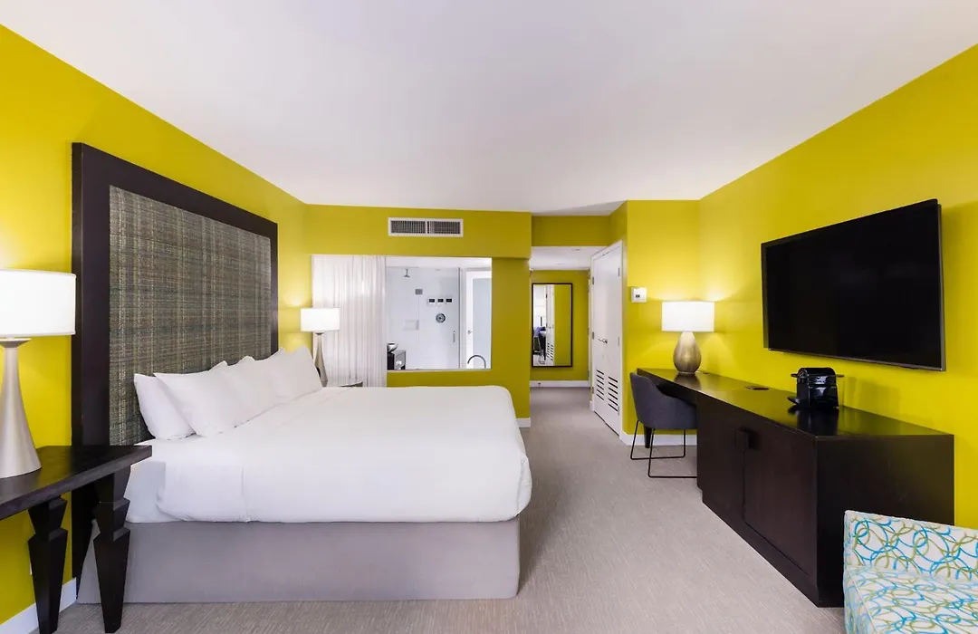 Opus Vancouver-1