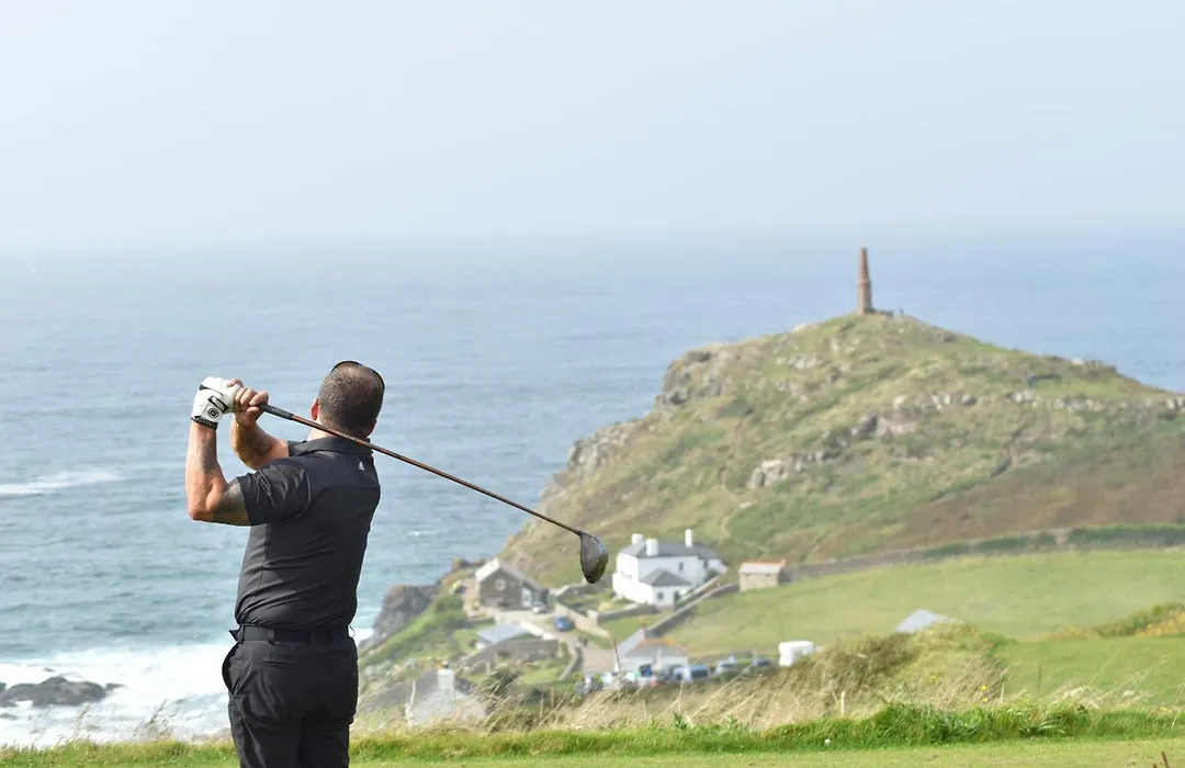 Cape Cornwall Club-1