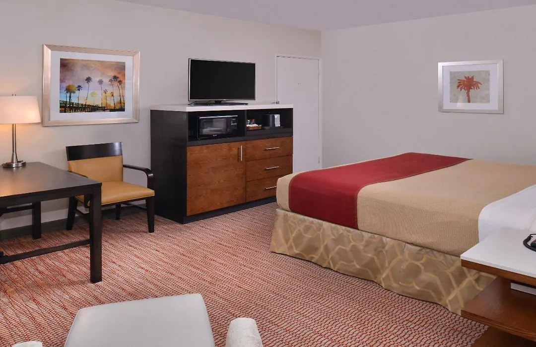Best Western Royal Palace Inn & Suites-1