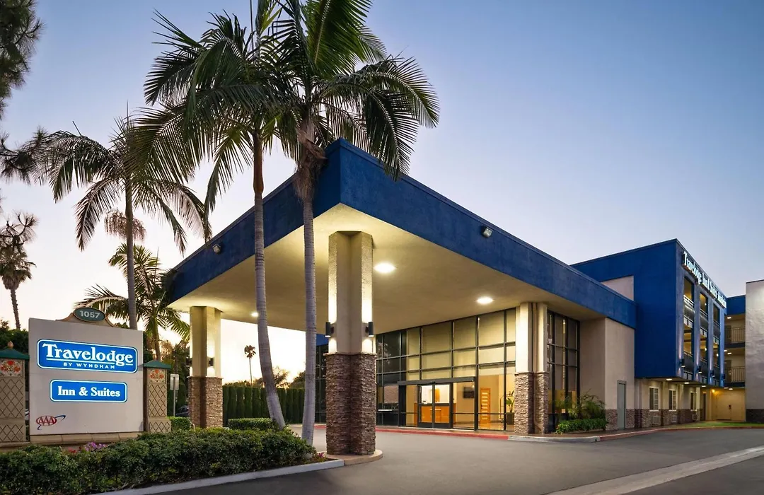 Travelodge Inn & Suites By Wyndham Anaheim On Disneyland Dr-1
