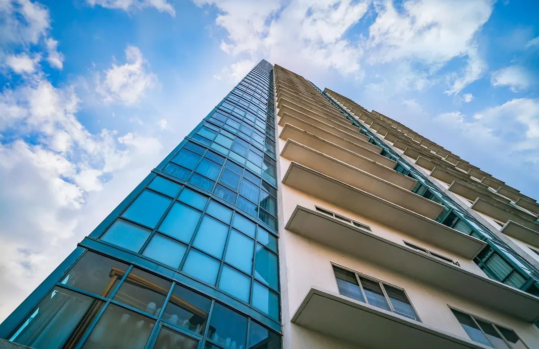 Astoria Plaza-1