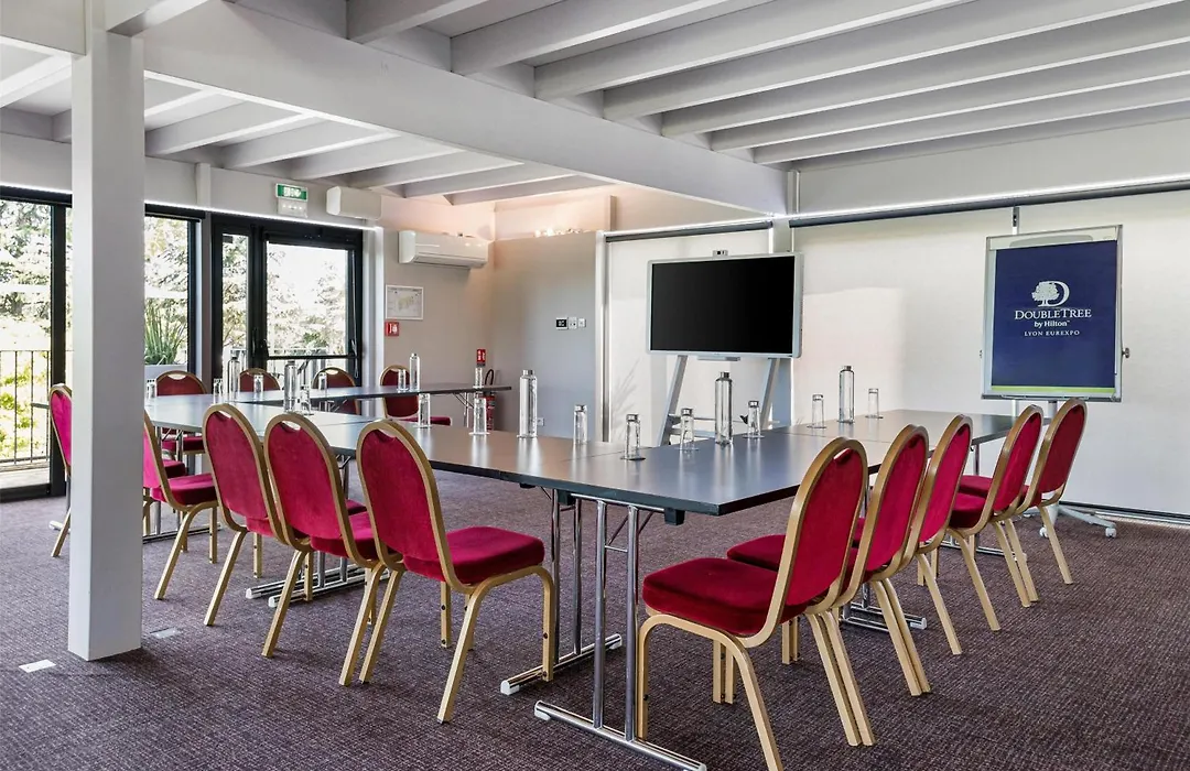 Doubletree By Hilton Lyon Eurexpo & Spa-1