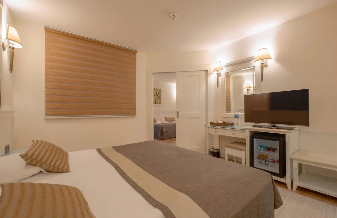 Fame Residence Kemer & Spa-1