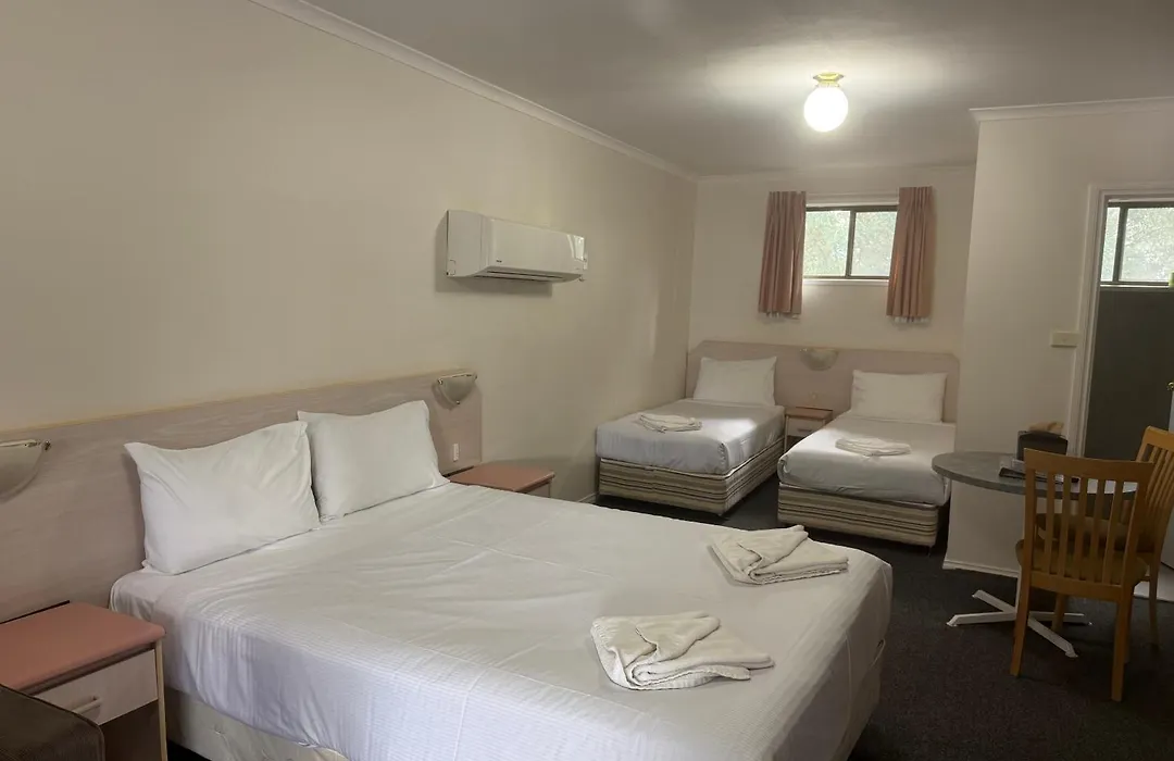 Yass Motel-1