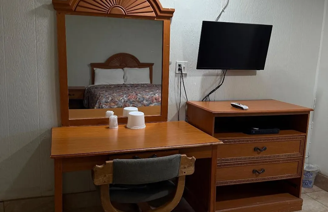 Apple Valley Motel-1