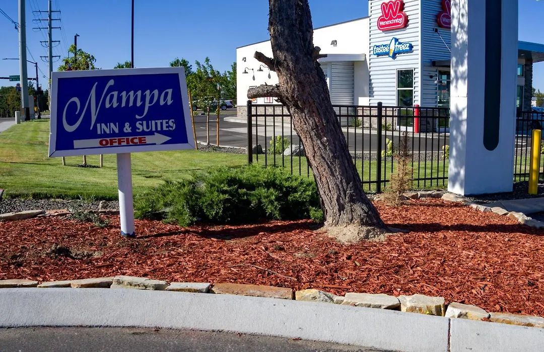 Nampa Inn & Suites-1