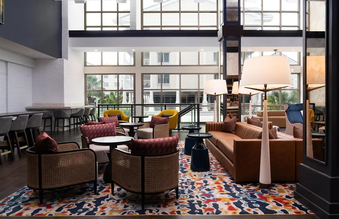 Hilton Garden Inn Charleston Waterfront/Downtown-1