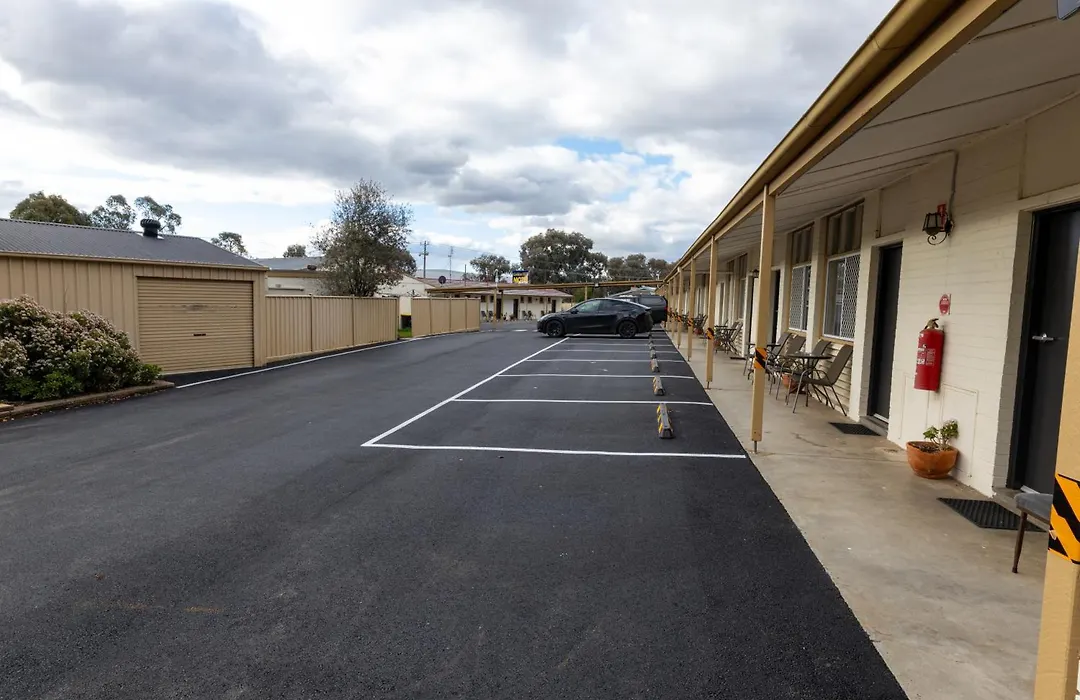 Golden Hills Motel-1