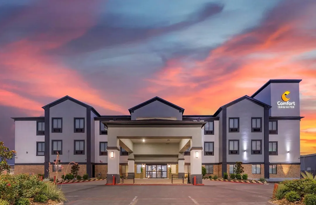 Comfort Inn & Suites Schulenburg-1