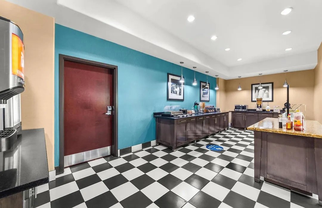 Quality Inn & Suites Pearsall-1