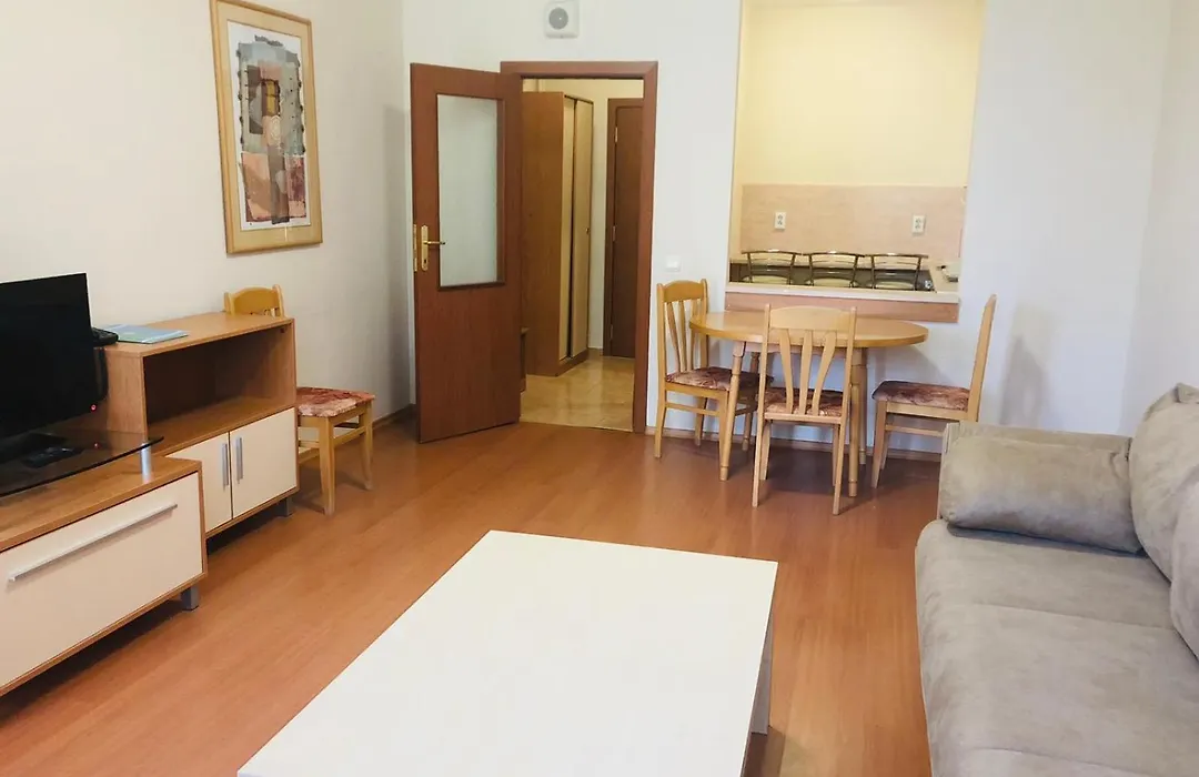 Flora Hotel - Apartments-1